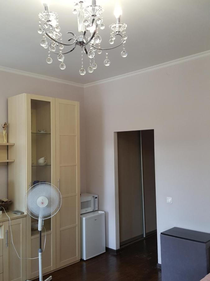 Абазинская 35 Sukhumi Bagian luar foto